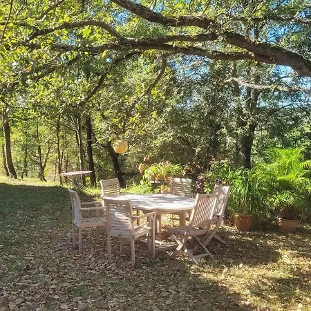 Confortable A La Campagne