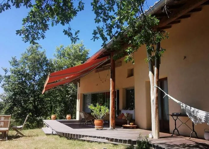 Alojamento de Acomodação e Pequeno-almoço Confortable à La Campagne